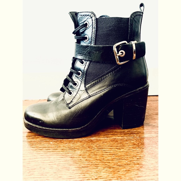 SOLD* Black Fall chunky heel with buckle boot - Picture 1 of 11